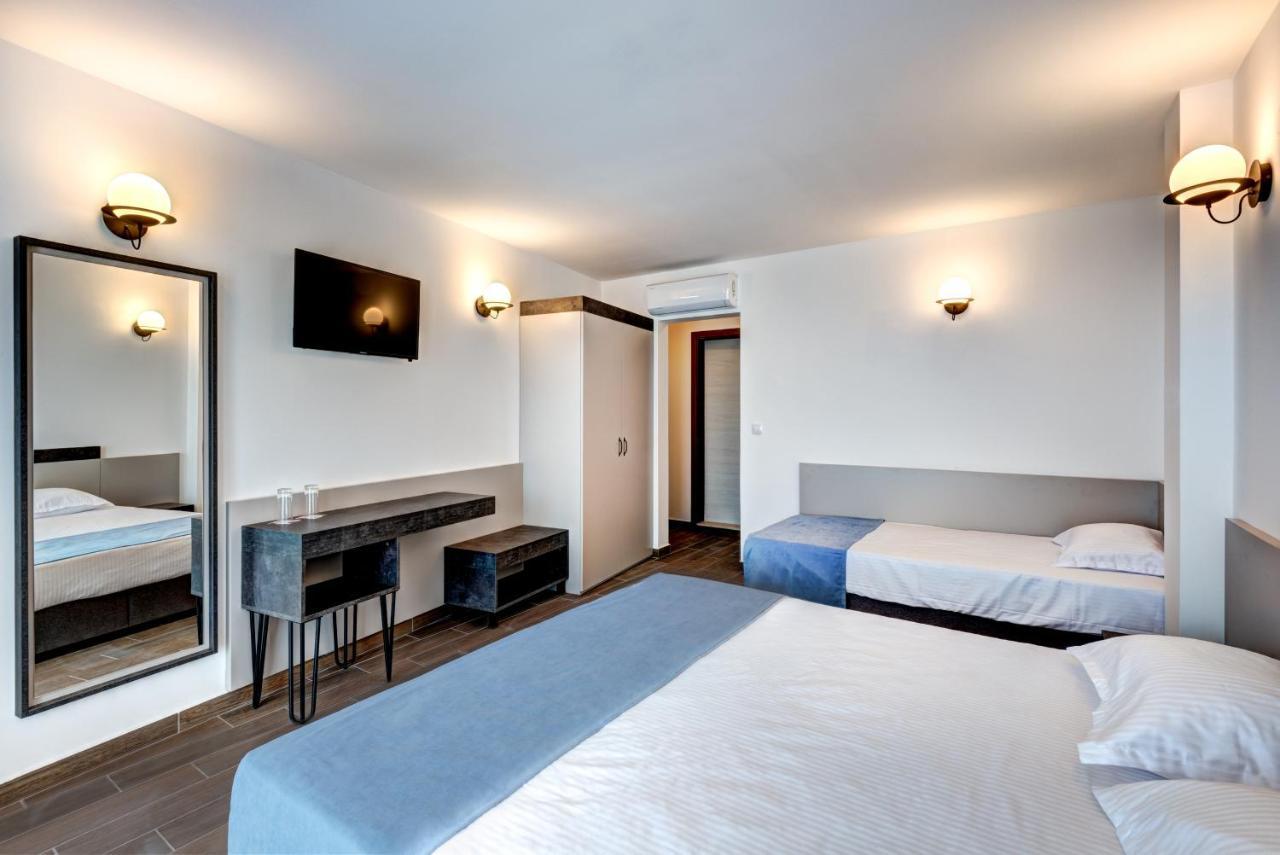 Panorama Blue Family Hotel And Free Parking Nesebar Esterno foto