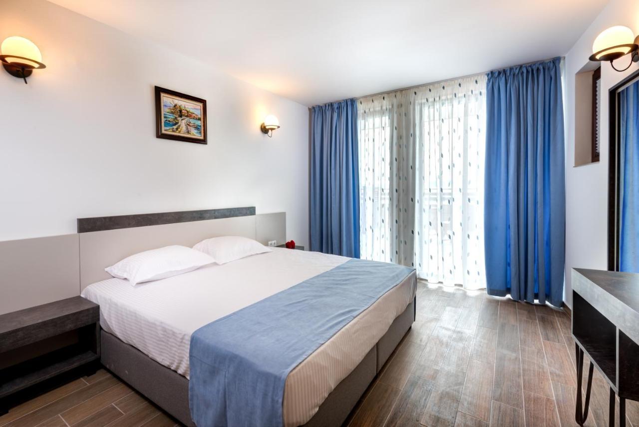 Panorama Blue Family Hotel And Free Parking Nesebar Esterno foto