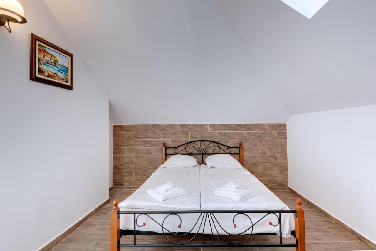 Panorama Blue Family Hotel And Free Parking Nesebar Esterno foto