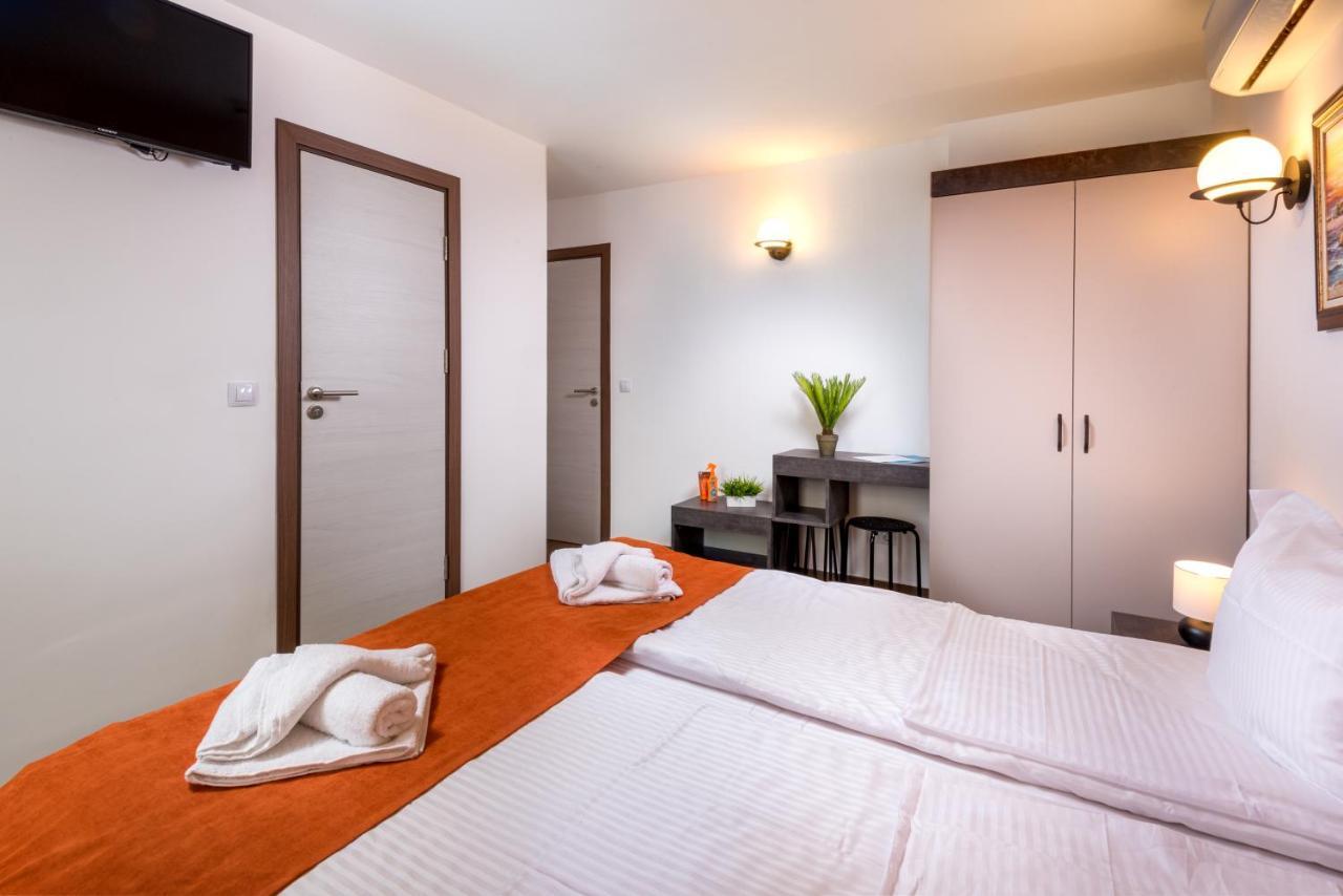 Panorama Blue Family Hotel And Free Parking Nesebar Esterno foto
