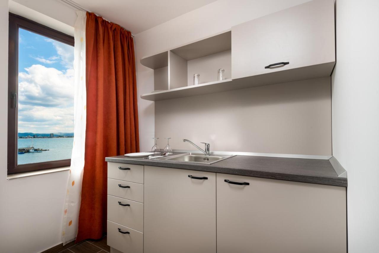 Panorama Blue Family Hotel And Free Parking Nesebar Esterno foto